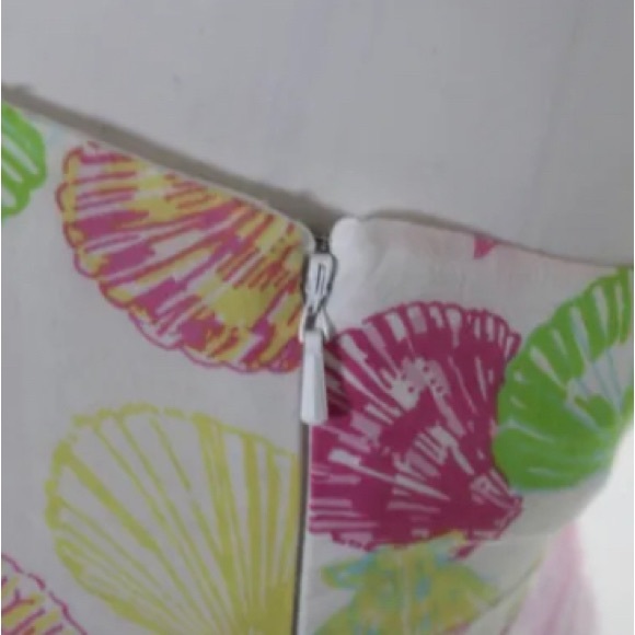 Lily Pulitzer Strapless Dress- Classic Seashell Pattern- 100% cotton- ADORABLE! - Picture 4 of 6